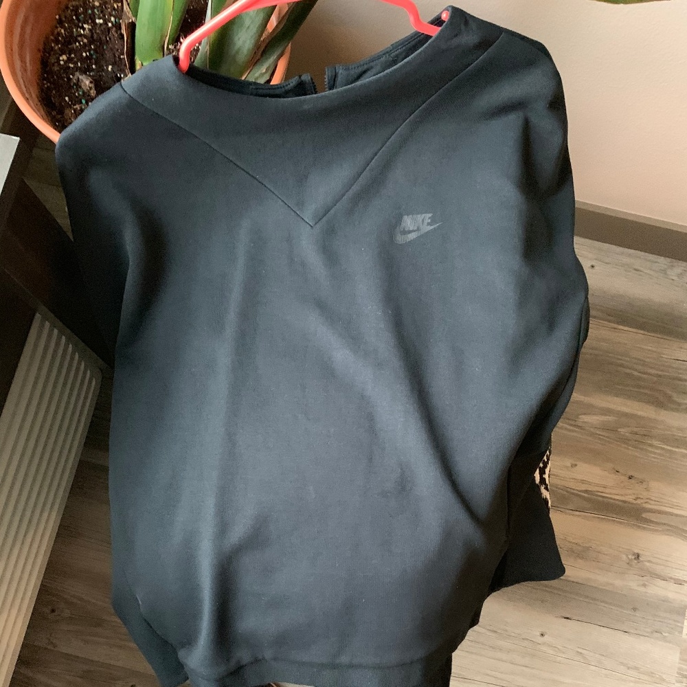 Nike Tech Fleece Short Sleeve Sweatshirt